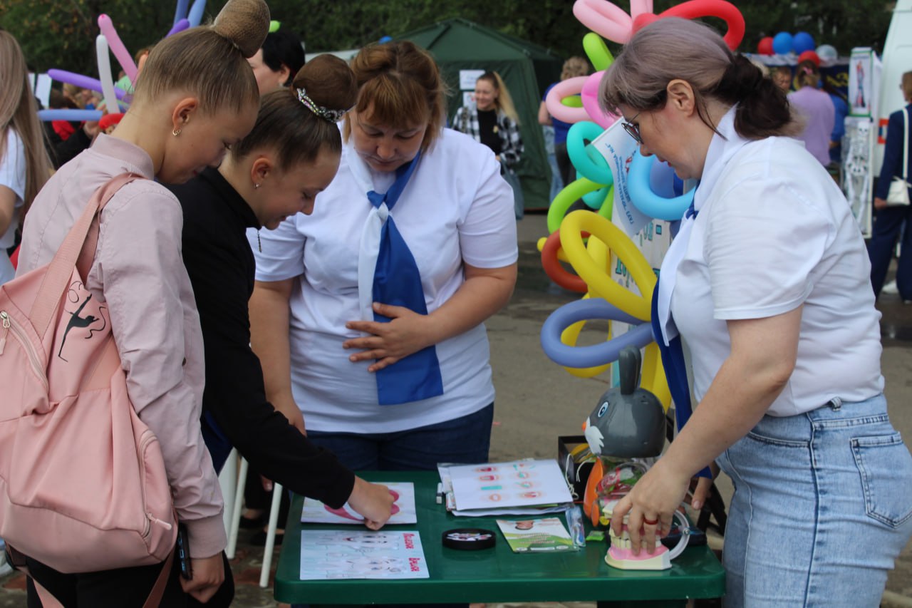 Порядка 300 жителей Краснокаменска показали свои мускулы